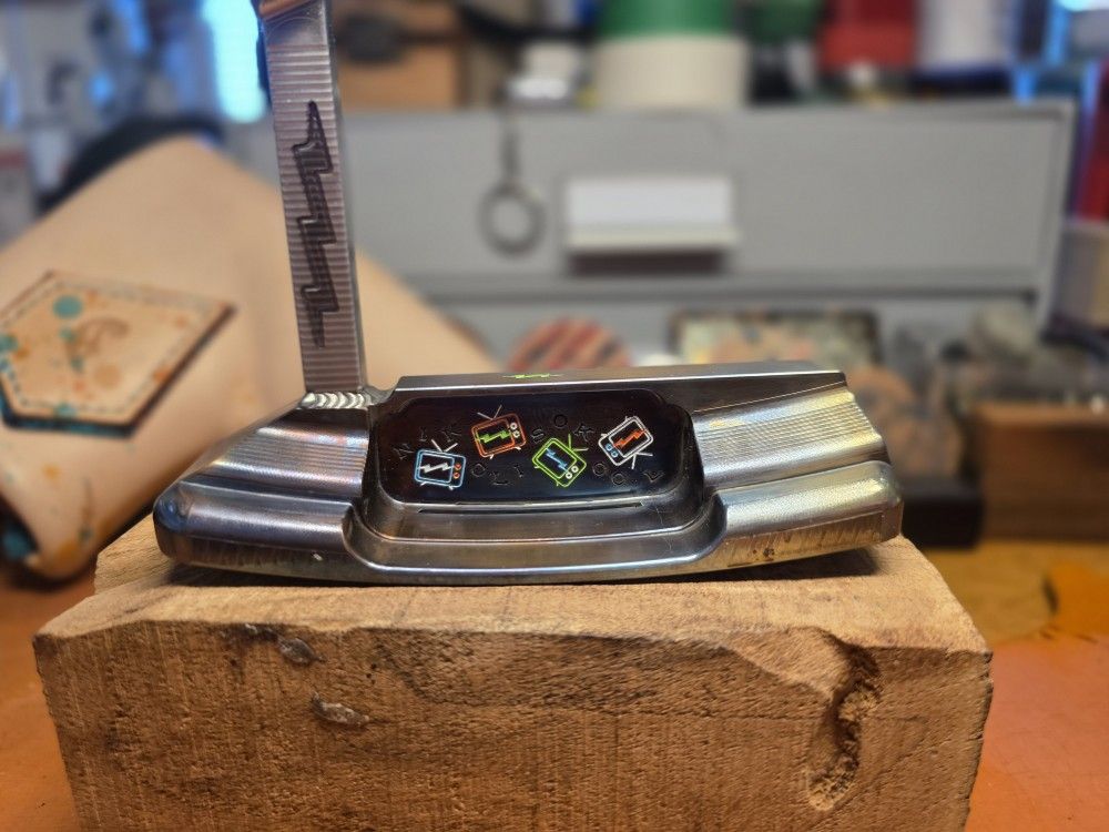 Nikoli Sokol OG TV Putter