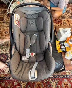 Cybex Infant Car Seat Cloud Z