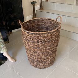 Oversized Natural Woven Basket Large Outdoor Party Cottage Decor Laundry Farmhouse Kitchen Multiprpose