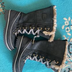 Sorel Size 6 1/2