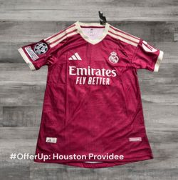 REAL MADRID PINK JERSEY (NO NAME)