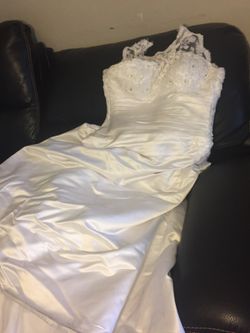Halter wedding dress