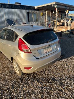 2014 ford fiesta se hatchback