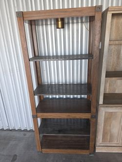 Display shelf