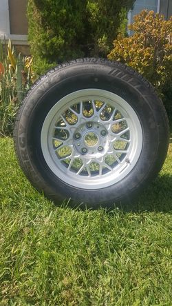 BMW wheel (5/120) asking $100 obo