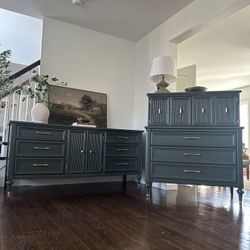 Mid Century White Furniture Co. Bedroom Set