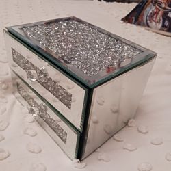2 BRAND NEW GORGEOUS GLASS MIRRORED BOXES JEWERLEY BOXES PAID 35 EACH SELL 8 EACH GREAT MOMS DAY GIFT