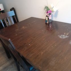 $ 150 Wood Kitchen Table With 4 Chairs