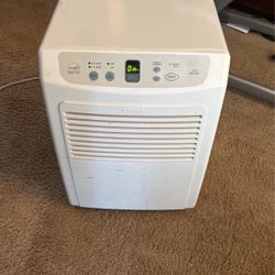 Dehumidifier 