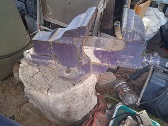 Record No 23 huge Bench Vise