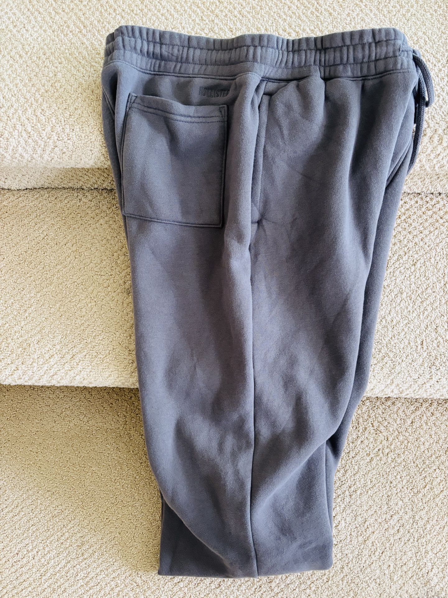Grey Hollister Sweats Men’s Medium