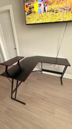 L-shaped Carbon Fiber Gaming Desk