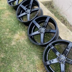 Versus Racing VS541 20” Rims