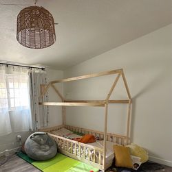 Twin floor bed- house