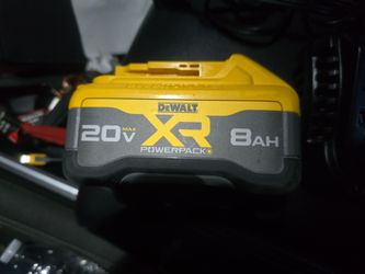 Dewault 8ah battery
