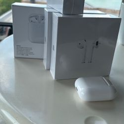 Original Apple Airpods!! Great For Everything Fits Better Than New Versions.. 