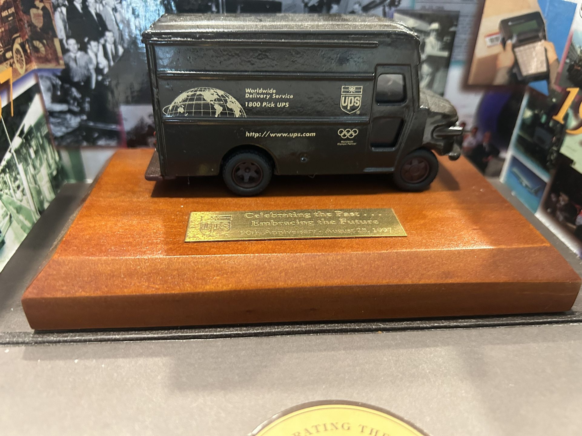 1997 collectible  special edition UPS 90 years truck with box