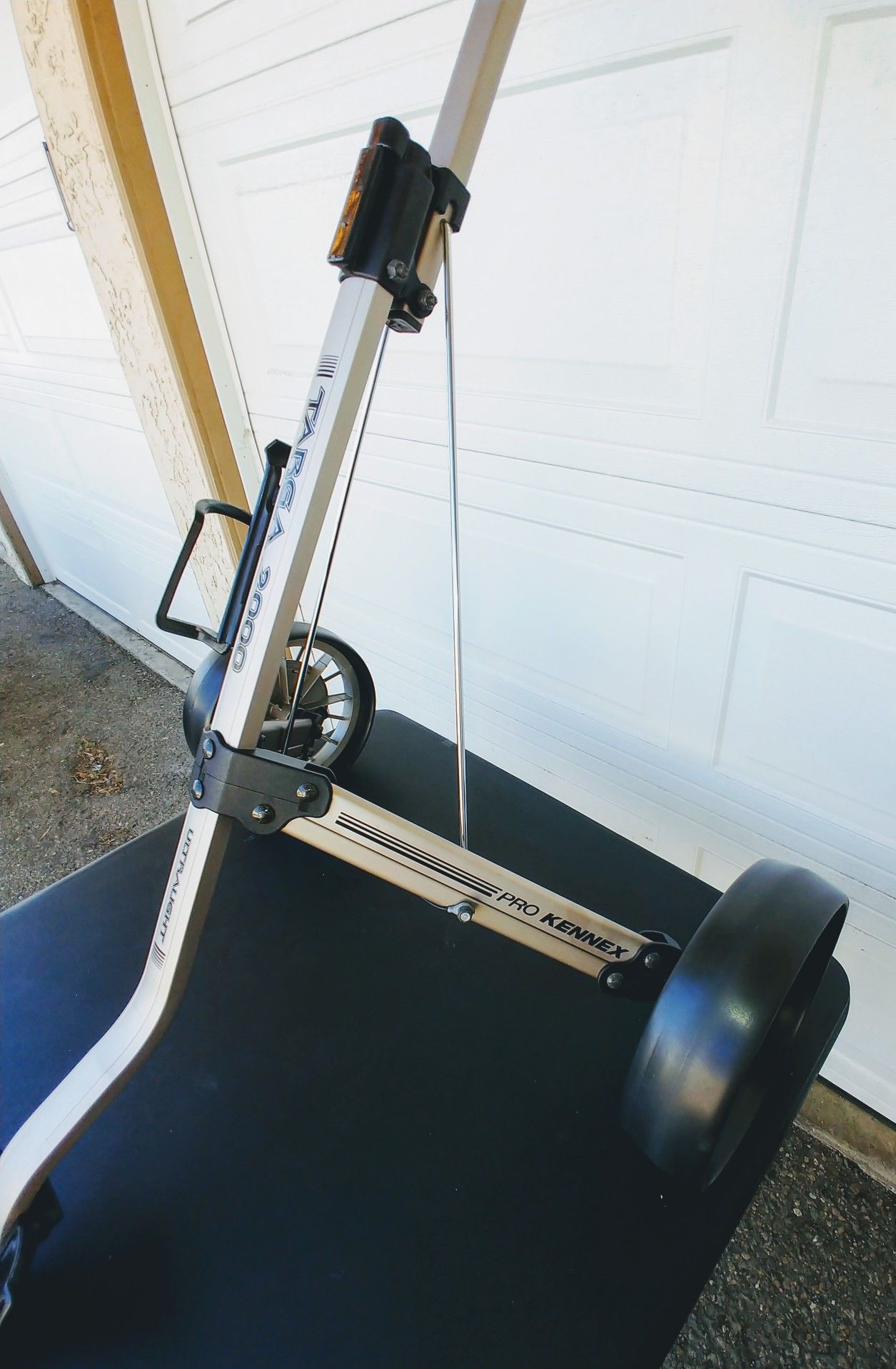 Targa 2000 Ultralight 2Wheel Push Pull Golf Cart w Cup Holder Mint