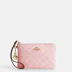 Coach Wristlet In Powder Pink