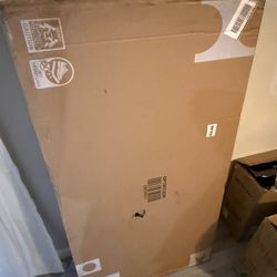 Picnic Table/ Mesa De Picnic 