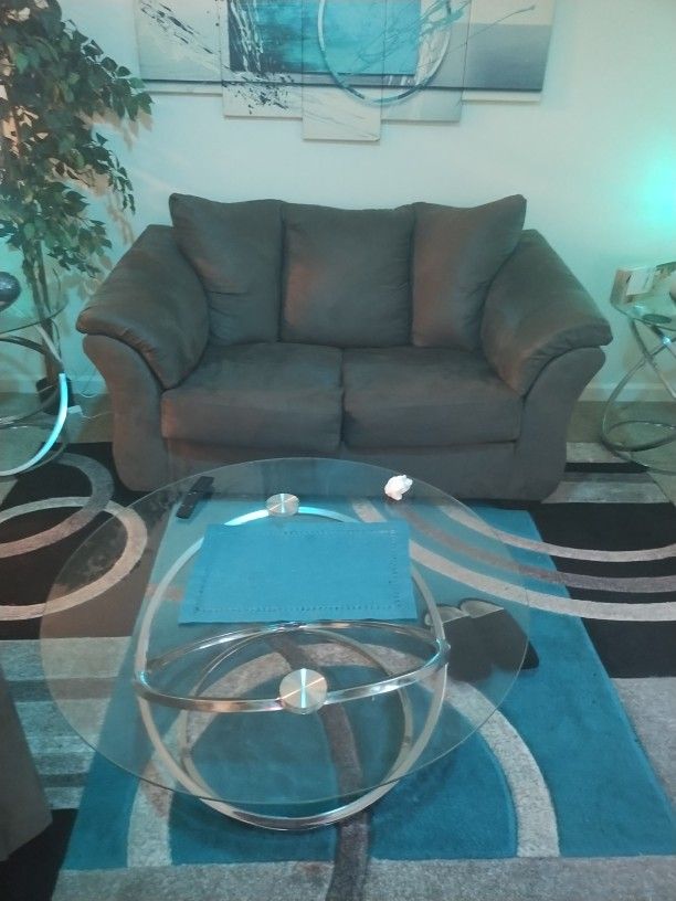 Four Months Old Loveseat And Chair