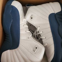 Early Release Jordan 12s Size 13c