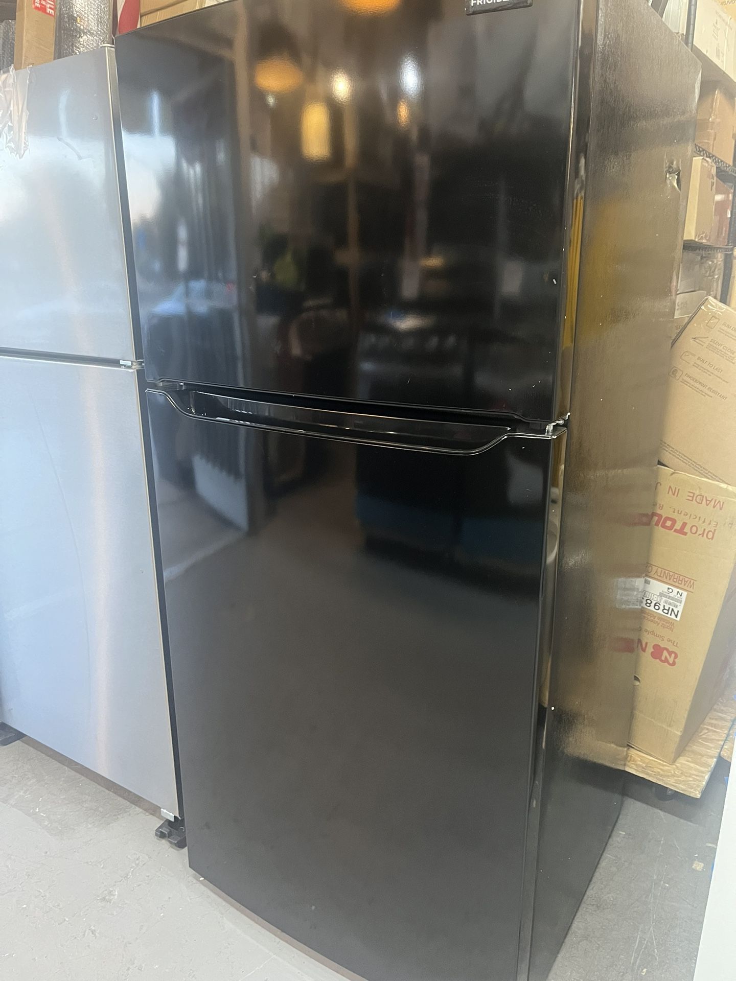 π₯ Black Frigidaire Fridge -Scratch And Dent Super Sale ! @16947 D Street Victorville