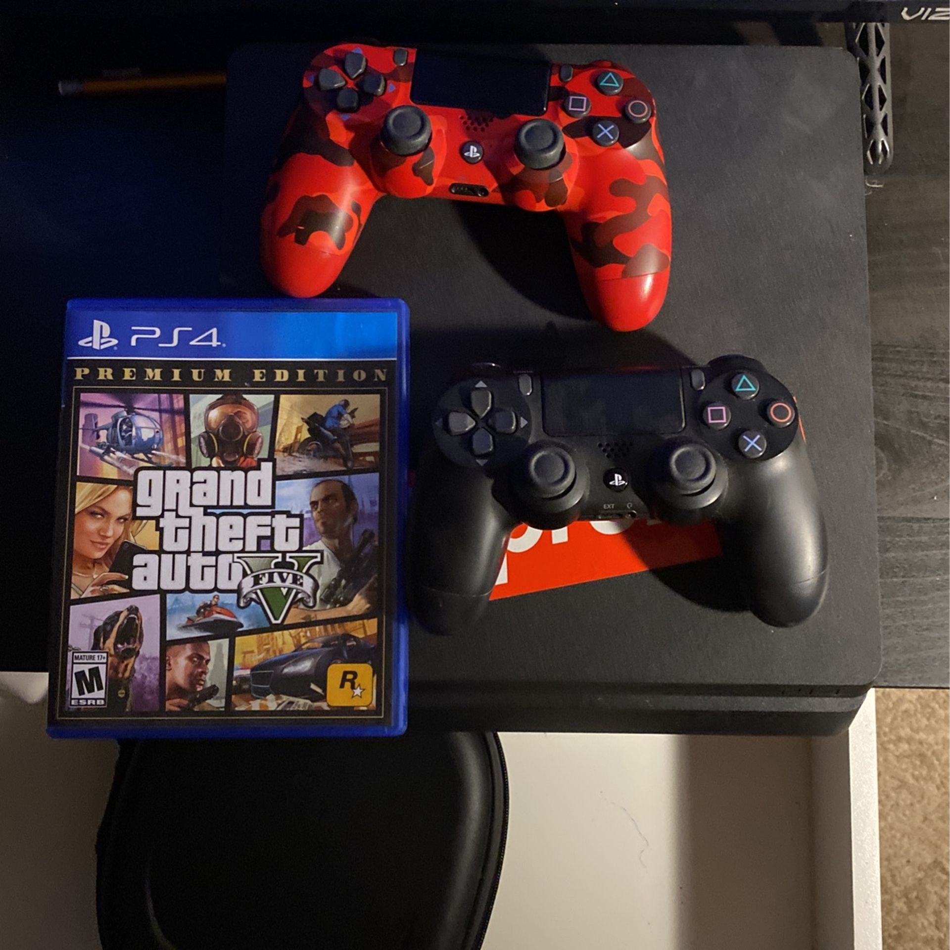 LOOKING FOR TRADE FOR PC Used PS4 With Cables, Headset, And GTA 5 Disk Version And 50 Cash