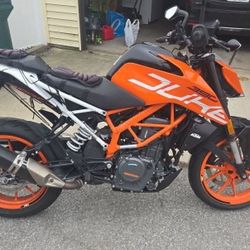 KTM DUKE390