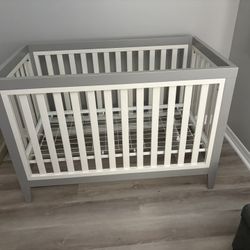 Baby crib Like New