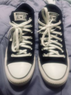 Convers size 8