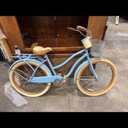 Huffy Deluxe Cruiser Bike