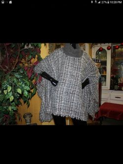 Poncho / sweater