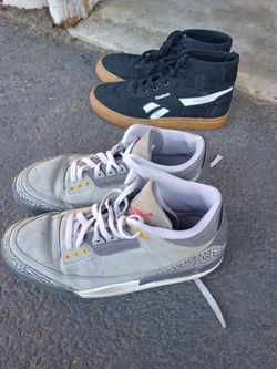 Shoes size 9 and 5