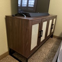 TV Stand up To 60’ TV