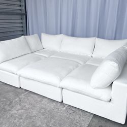 White Modular Cloud Couch Sectional 6 Piece Set (NEW IN BOX)