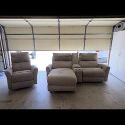 4 Piece Reclining Couch Set 