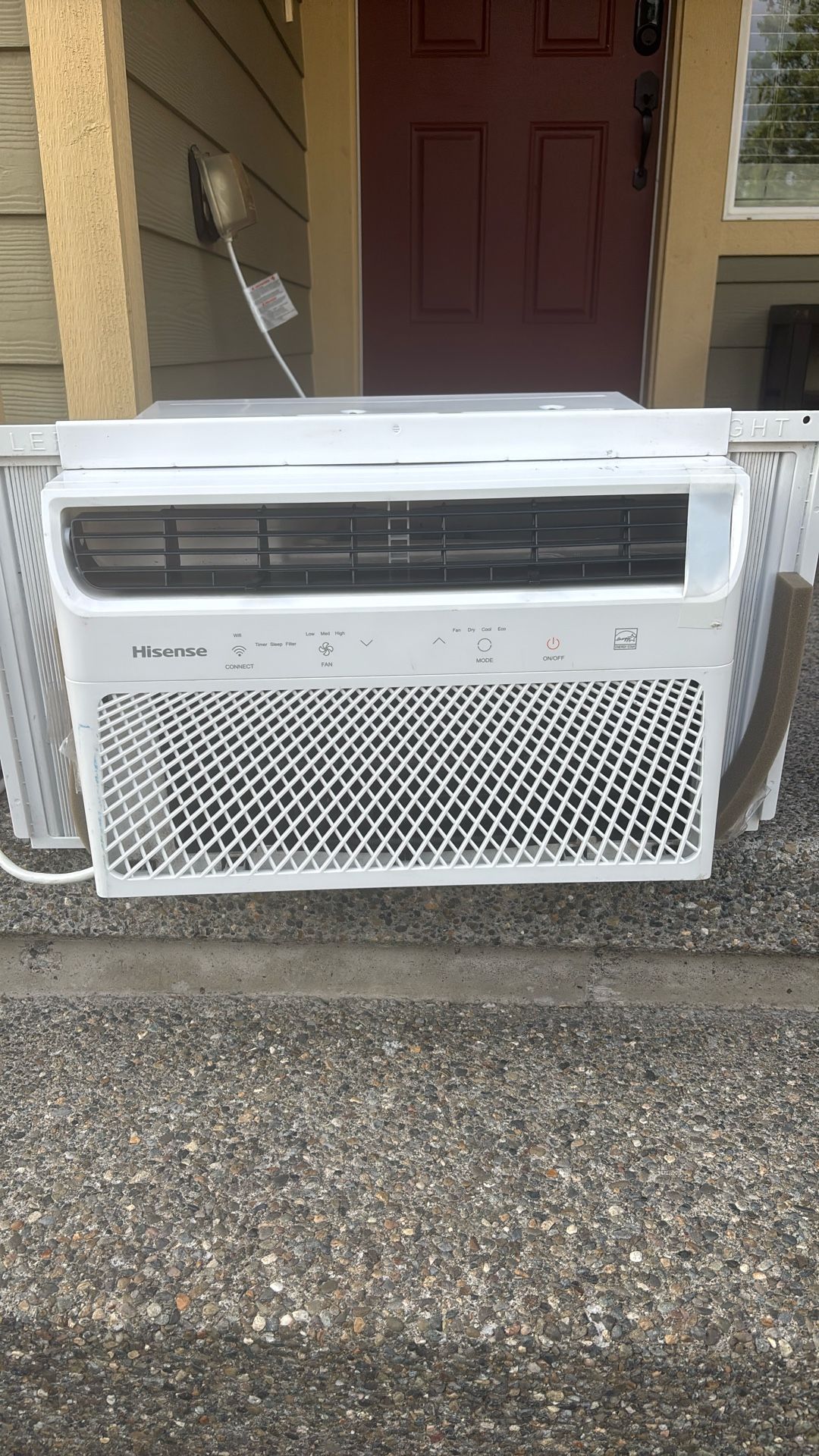 Hisense window-type air conditioner