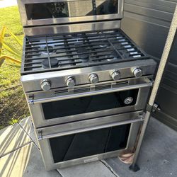 Kitchen Aide Double Oven.