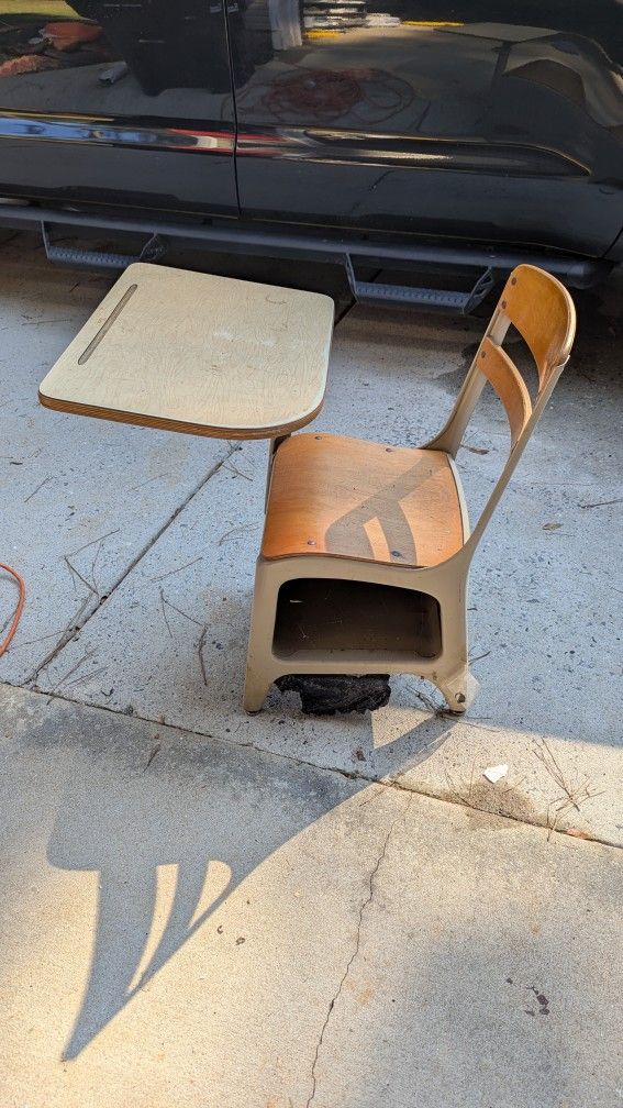 Vintage 50s Metal School Desk