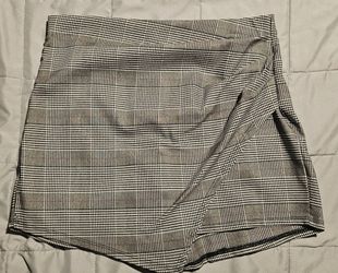 Pleaded mini skort