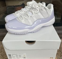 Jordan 11 Low Violet 