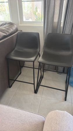 Bar stools island height