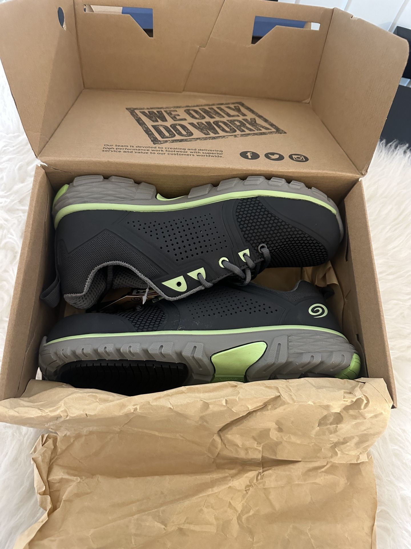 New Ladies Nautilus Safety Footwear Zephyr CT