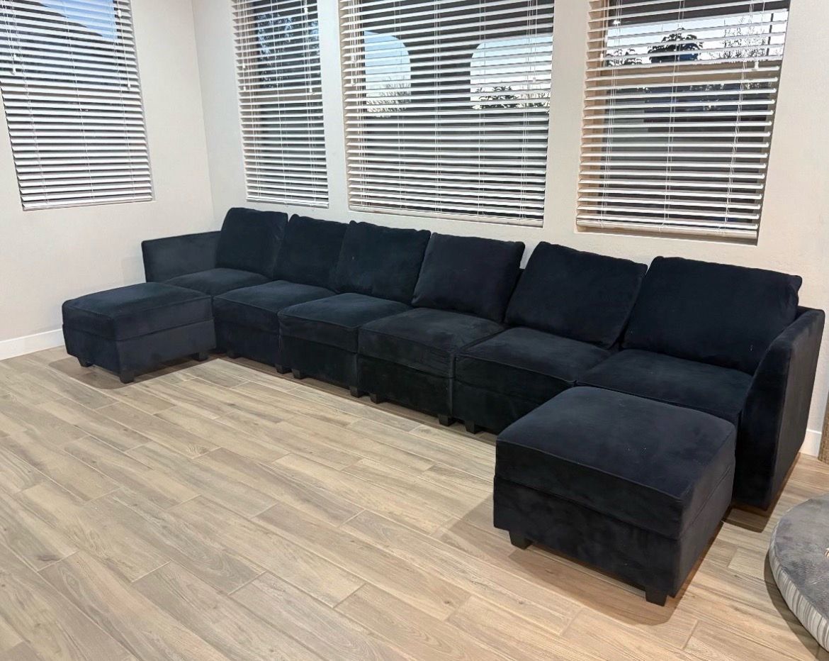 8-Piece Modular U-Shaped Sectional Couch- Black Velvet