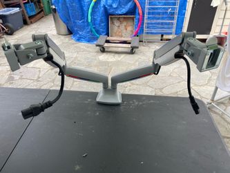 Double Monitor desk module clamp