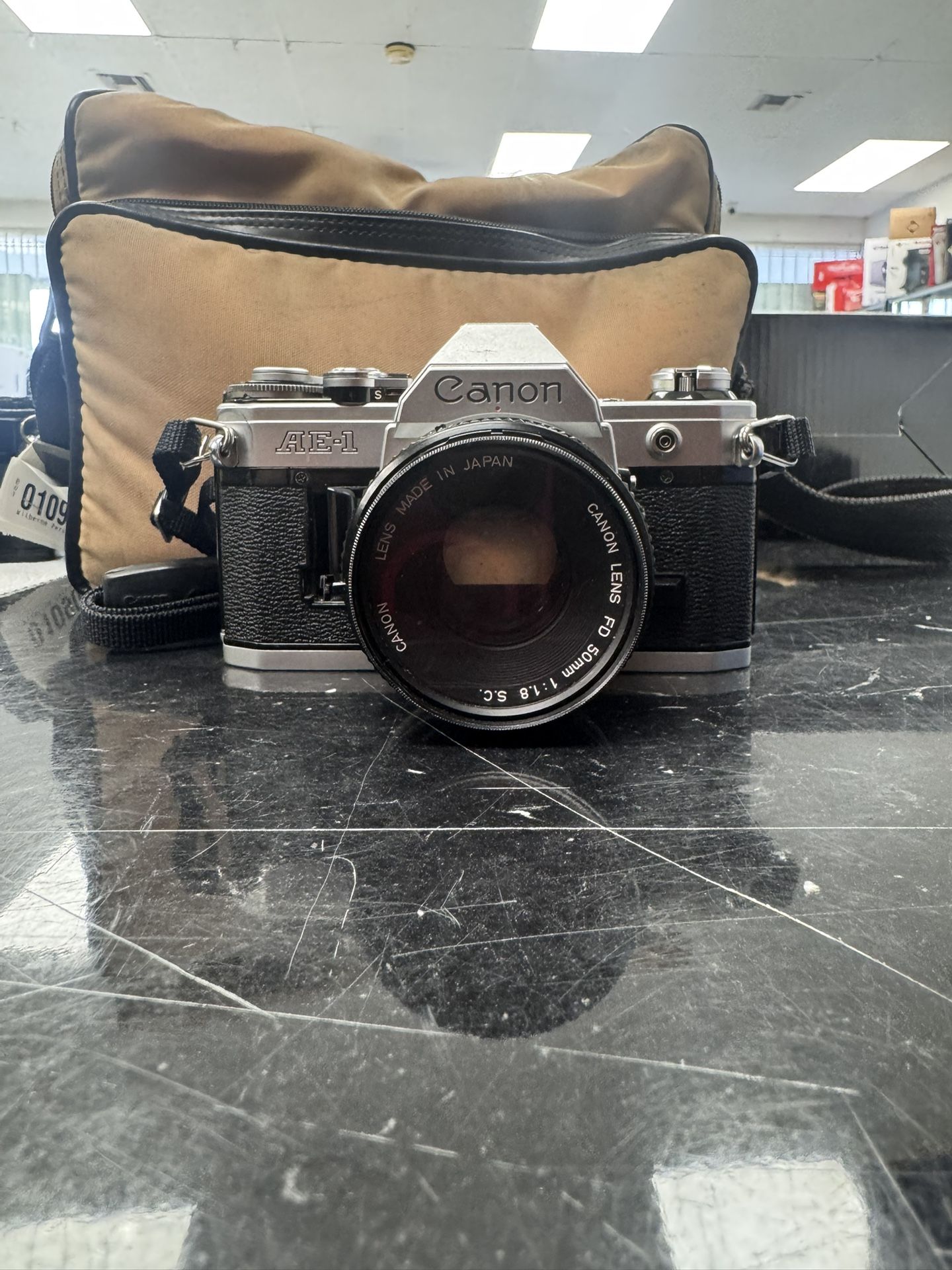 Canon - AE-1