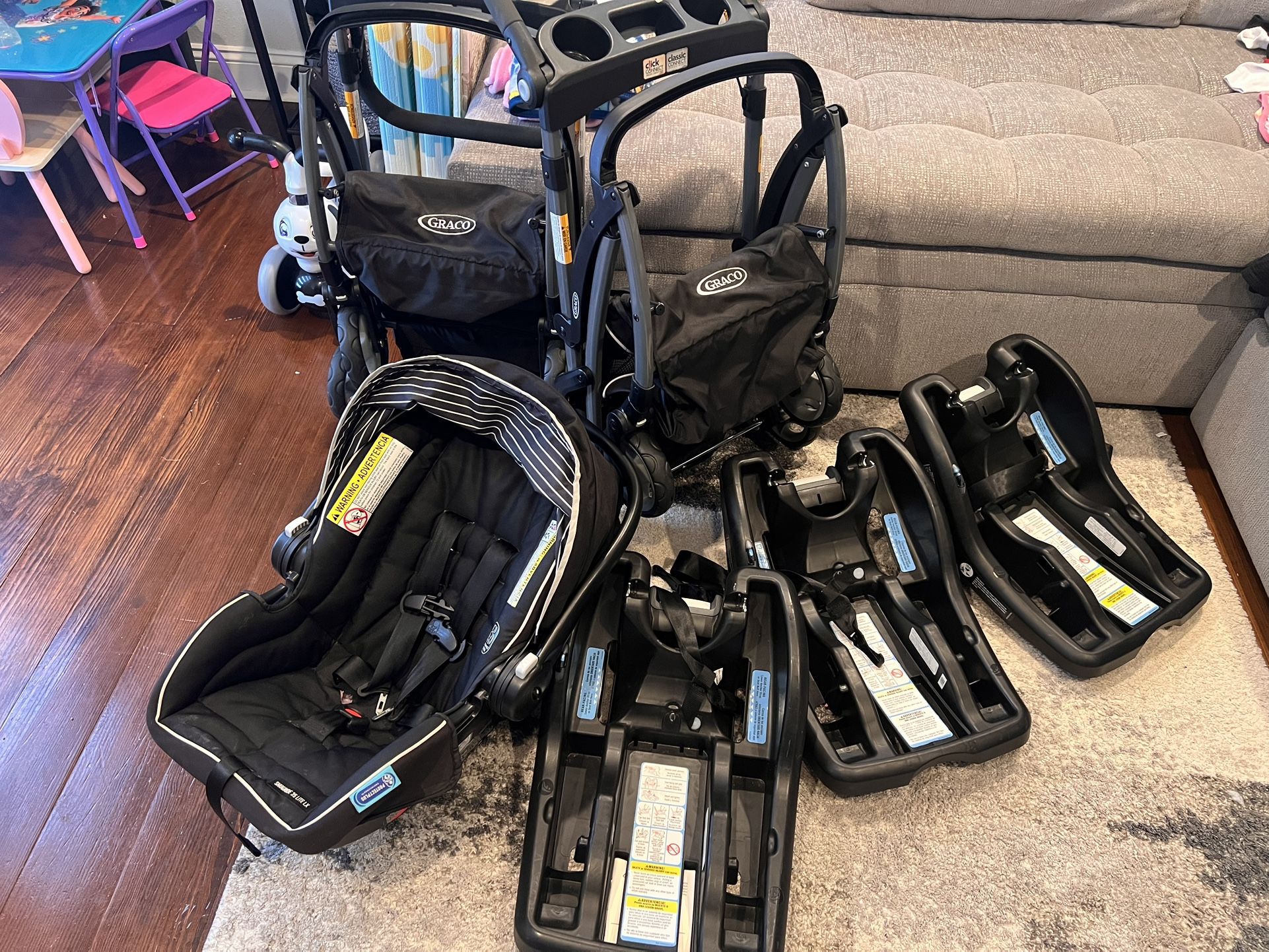 Graco Car Seat 2 Strollers 3 Car Seat Bases 
