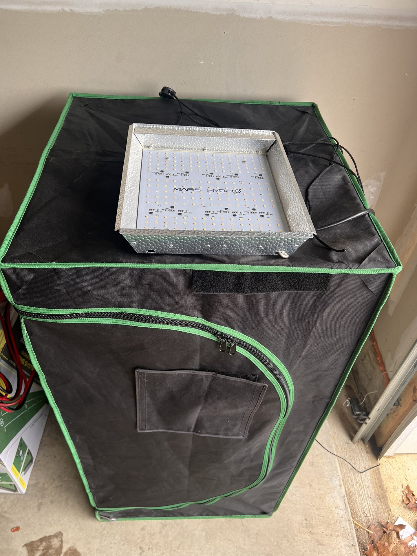Grow Tent and Light