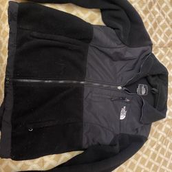 North Face Jacket Womens Large (hablo Espanol)